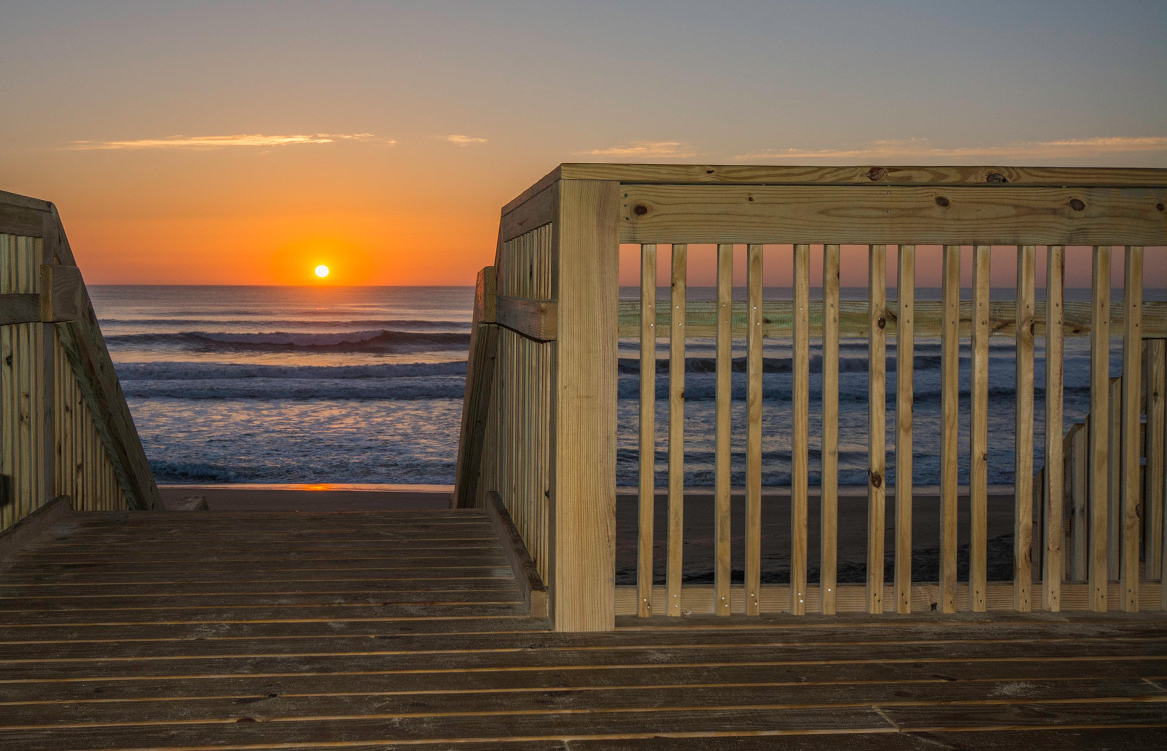 Holiday Inn Express Nags Head Oceanfront By Ihg Eksteriør billede